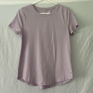 DSG Lavender Short Sleeve Active/Athletic T-shirt
Women's Size S Small